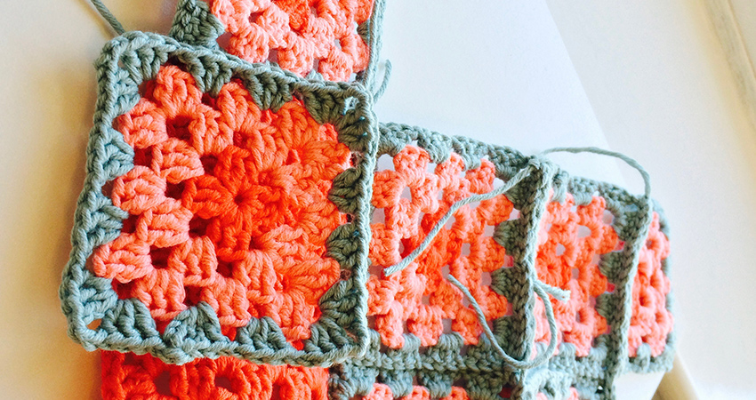 Granny Square Blanket - sewing in the loose ends