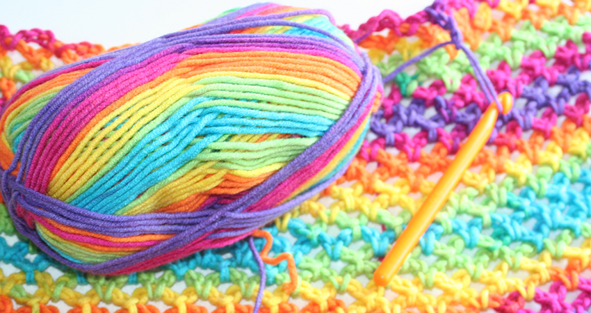 crochet rainbow scarf