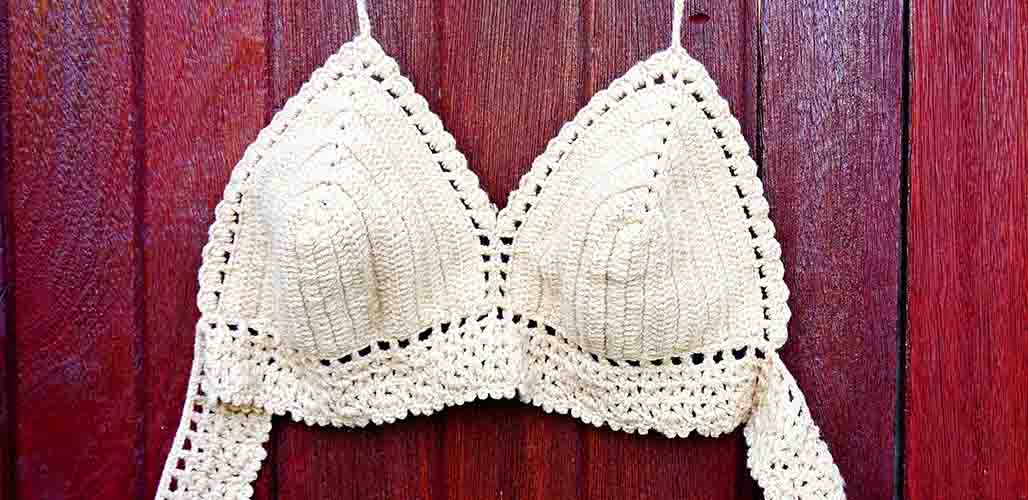 Contrast crochet bra top –