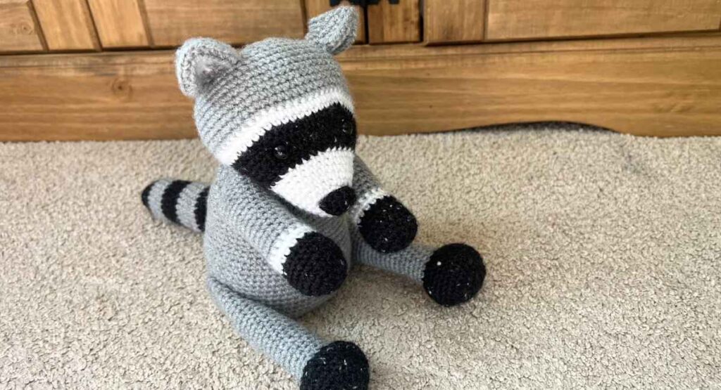 crochet raccoon legs