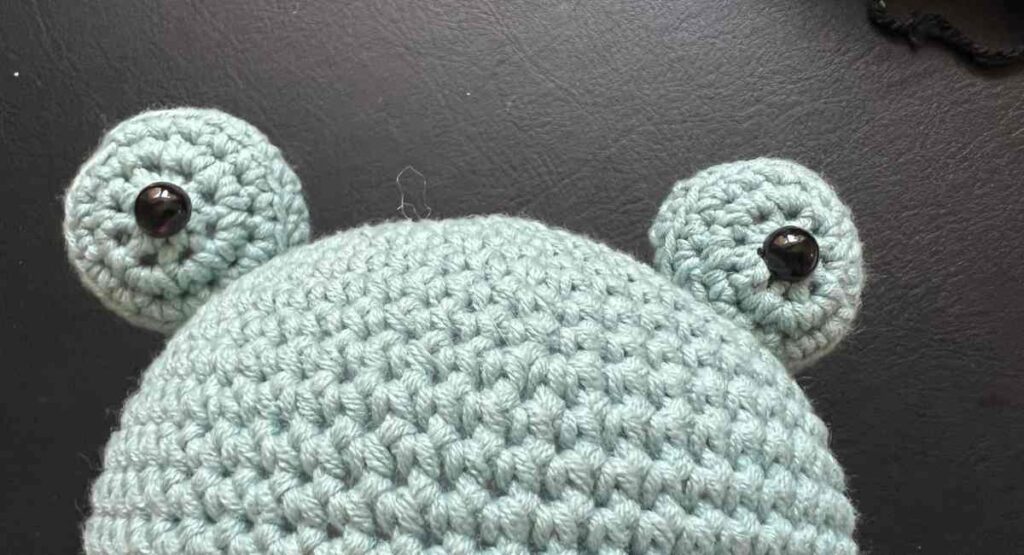 crochet frog eyes