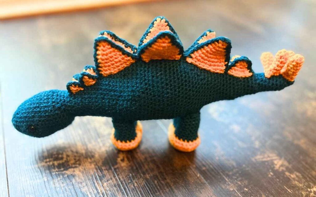 crocheting your stegosaurus