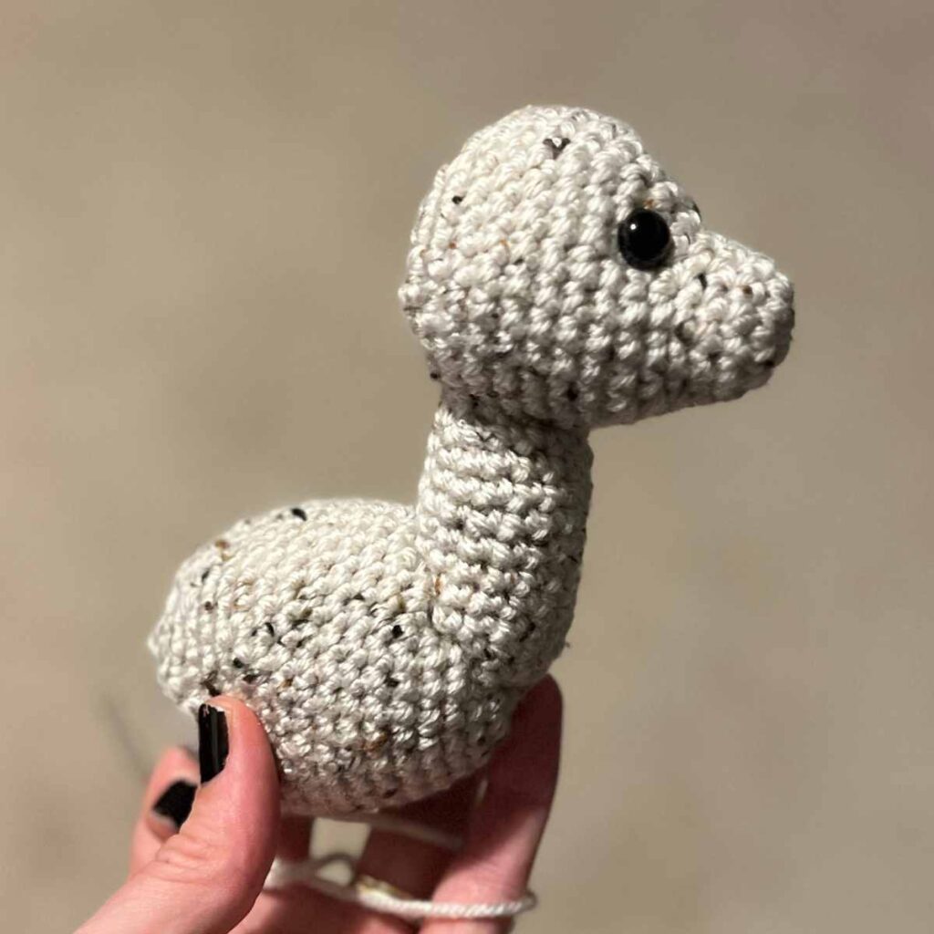 crocheting the amigurumi alpaca body