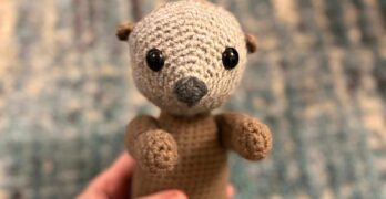 sea otter crochet pattern