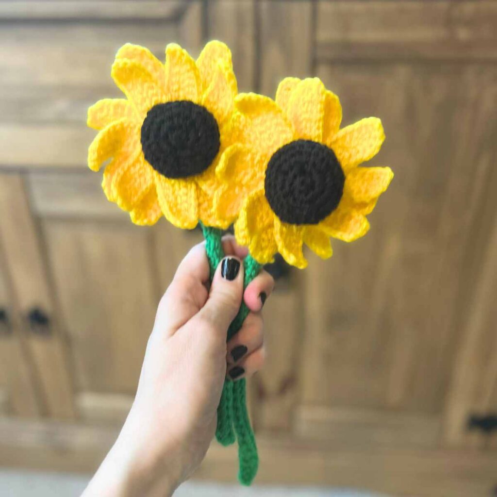 picture showing how to crochet sunflowers