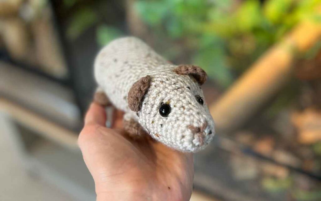 crochet himalayan guinea pig