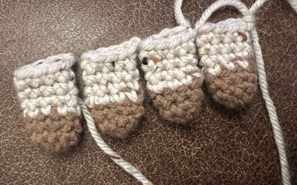 crocheting guinea pig legs