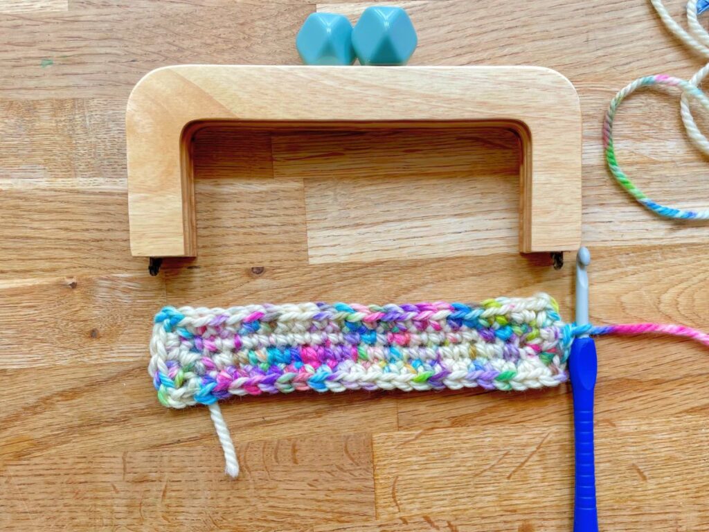 how to make a pretty crochet vintage clasp purse round 2