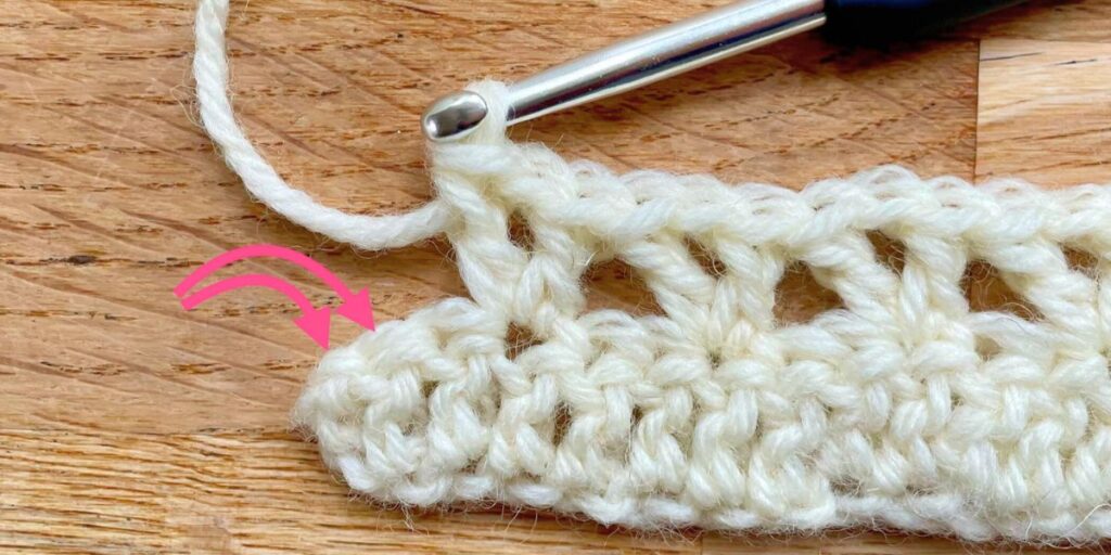 finishing the first row of double crochet v stitch