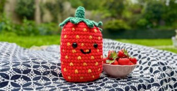 squishy crochet strawberry pattern header