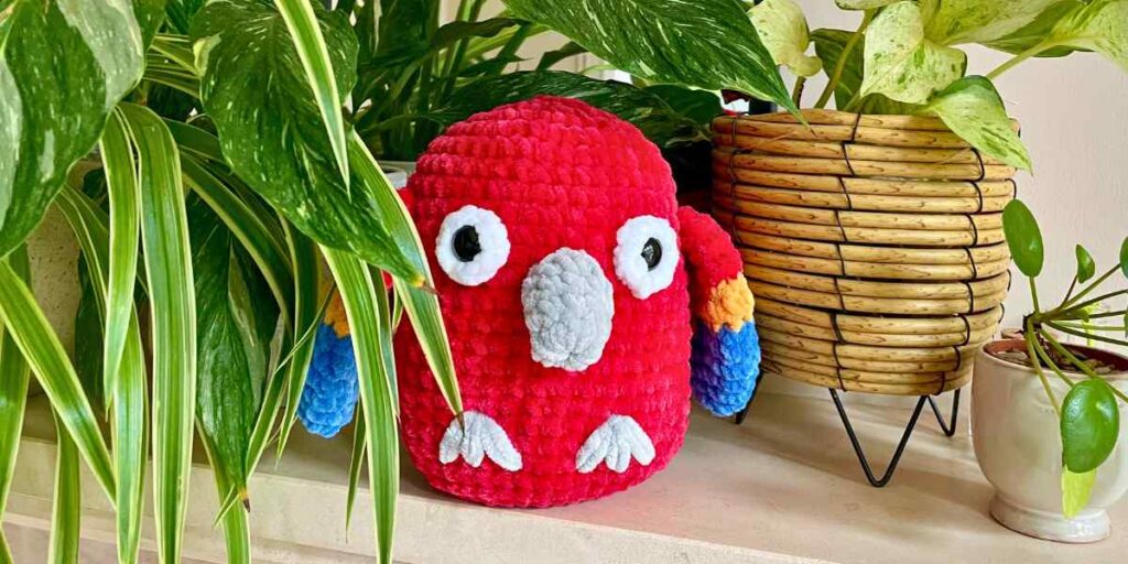 squishy crochet parrot pattern header