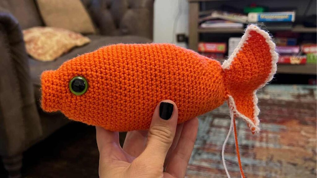 crochet fish's head and body