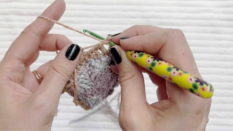 How I Hold My Crochet Hook and Why It Doesn’t Matter