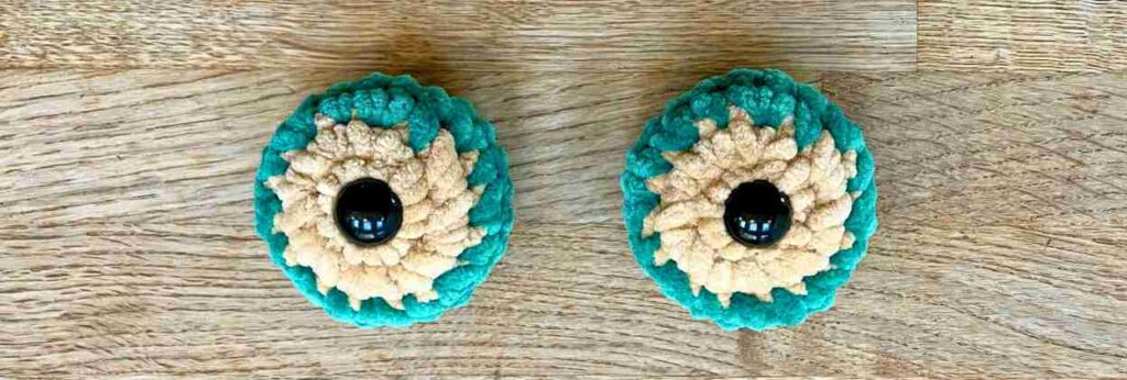 squishy crochet frog pattern eyes