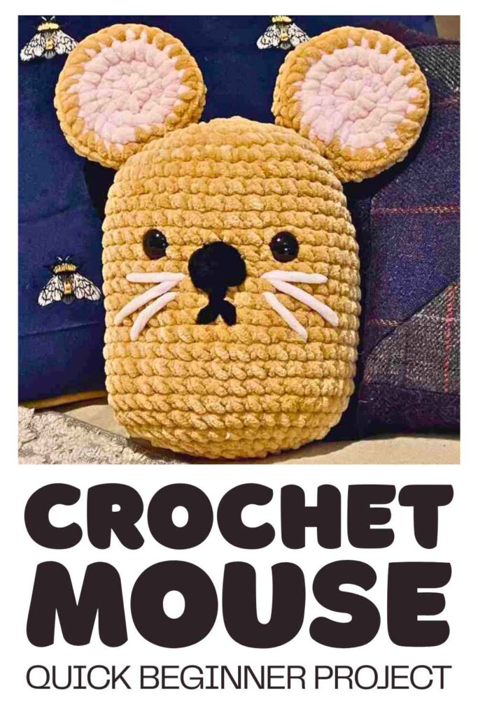 photo of a crochet mouse