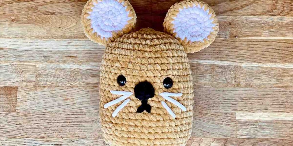 squishy crochet mouse pattern header