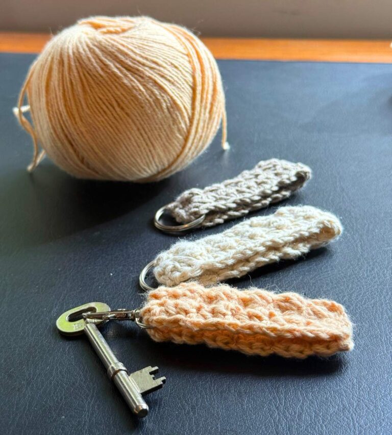Crochet Sedge Stitch Keychain