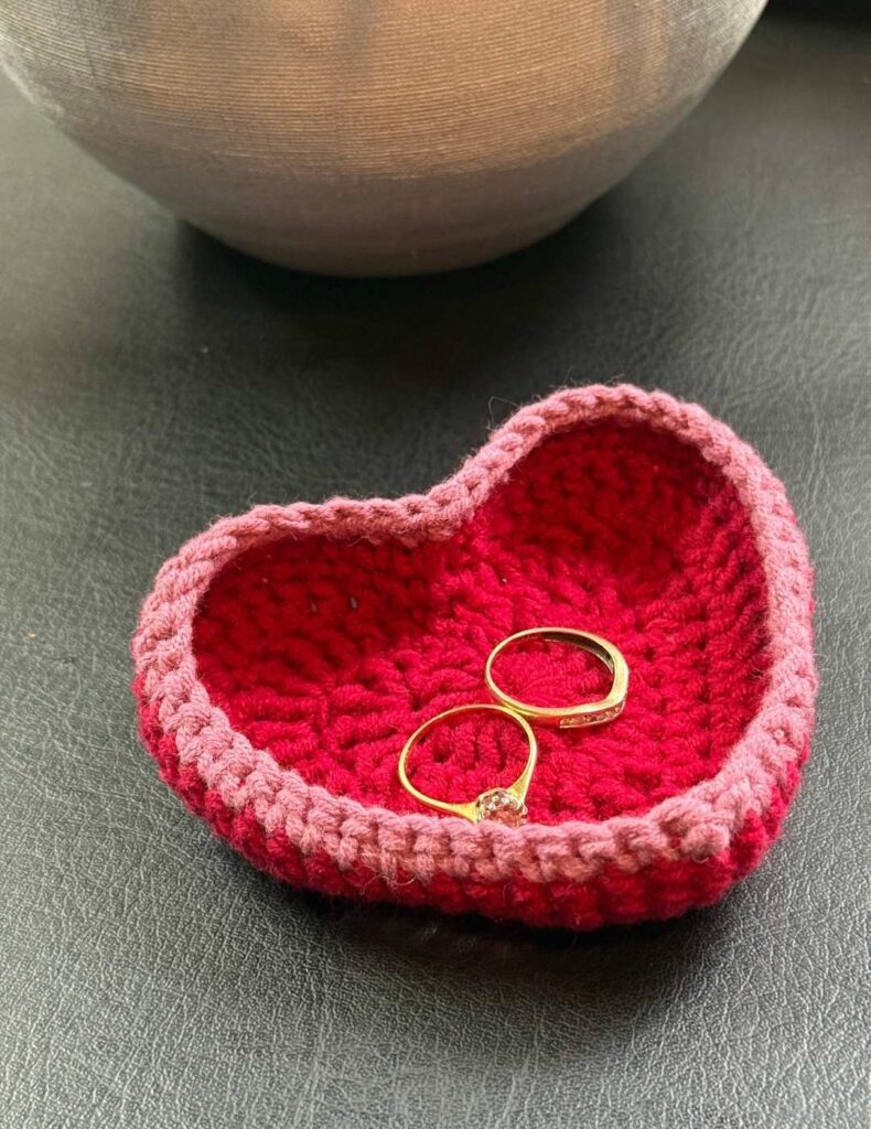my rings in my heart crochet trinket dish