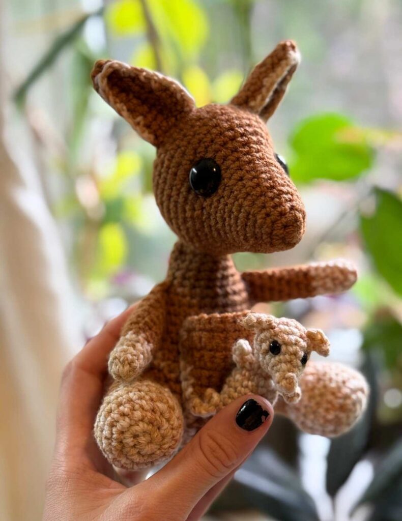 kangaroo and joey