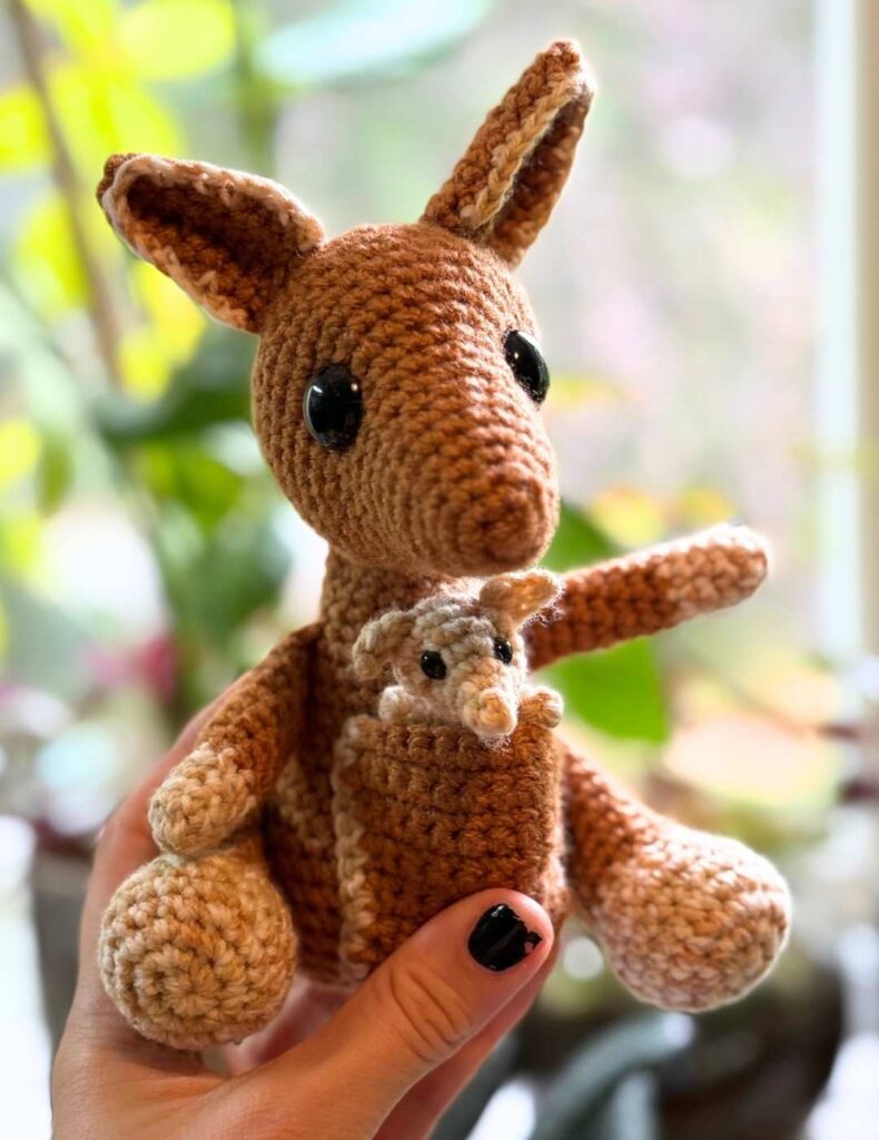 kangaroo and joey